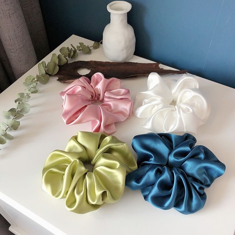 2024 new design fashionable silk hair ties handmade luxury scrunchy 100% mulberry silk scrunchies