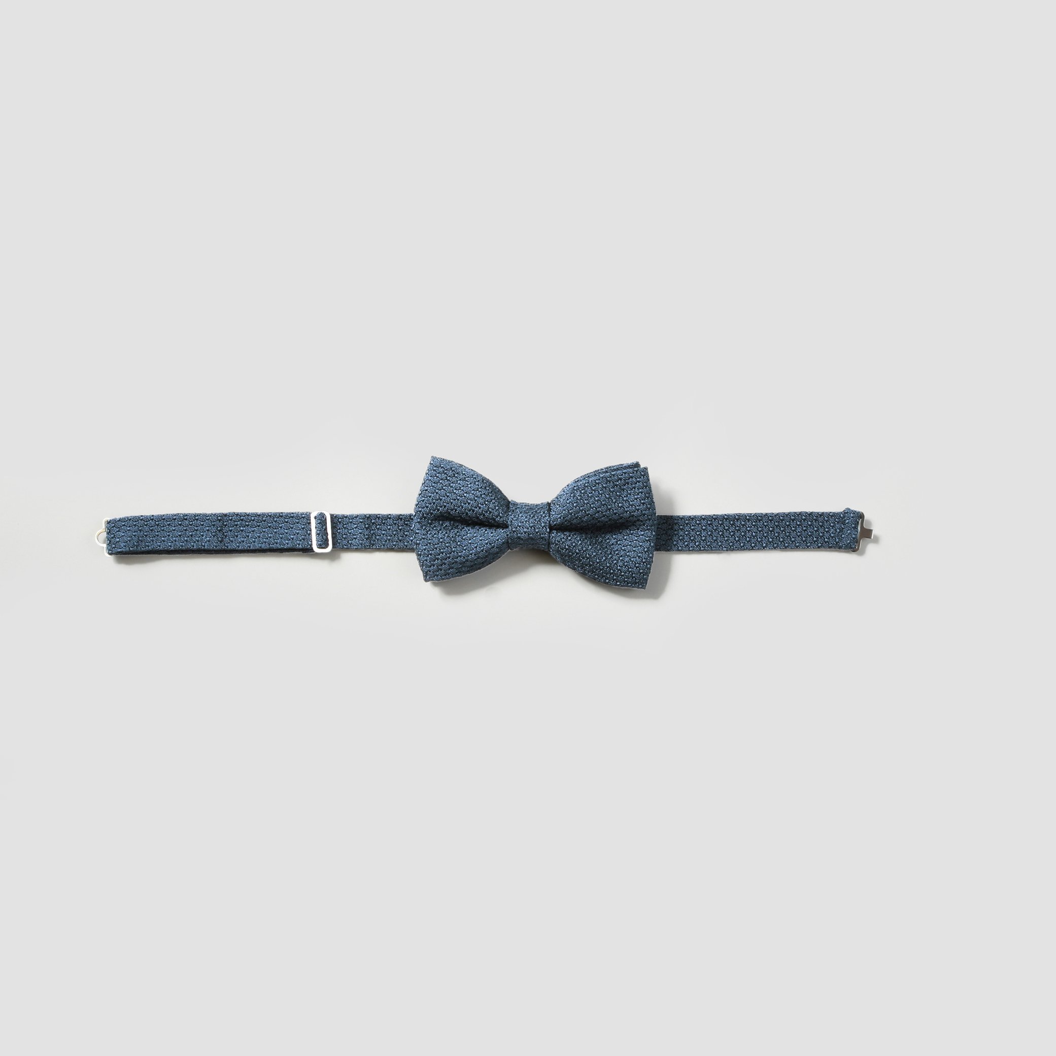 Finest Men's Bow Ties - Denim Blue Bespoke Design - Luxurious 100% Silk for Special Occasions