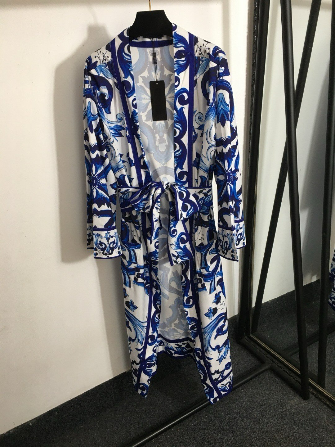 New women's retro pattern printing tie back waist long cardigan night gown silk outwear