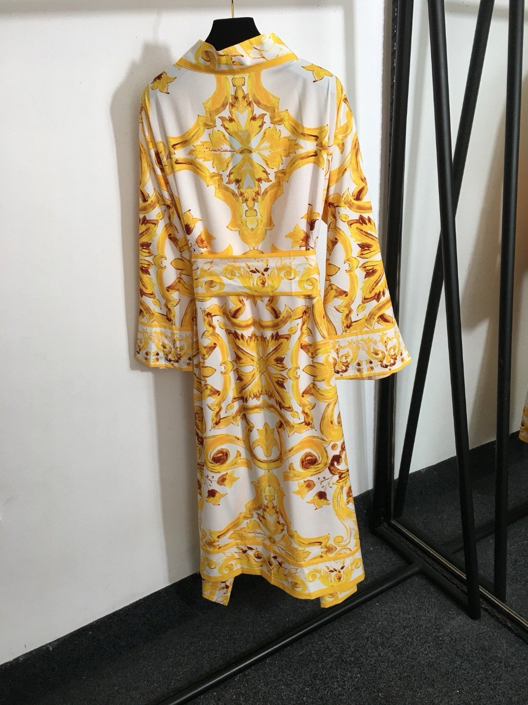 New women's retro pattern printing tie back waist long cardigan night gown silk outwear