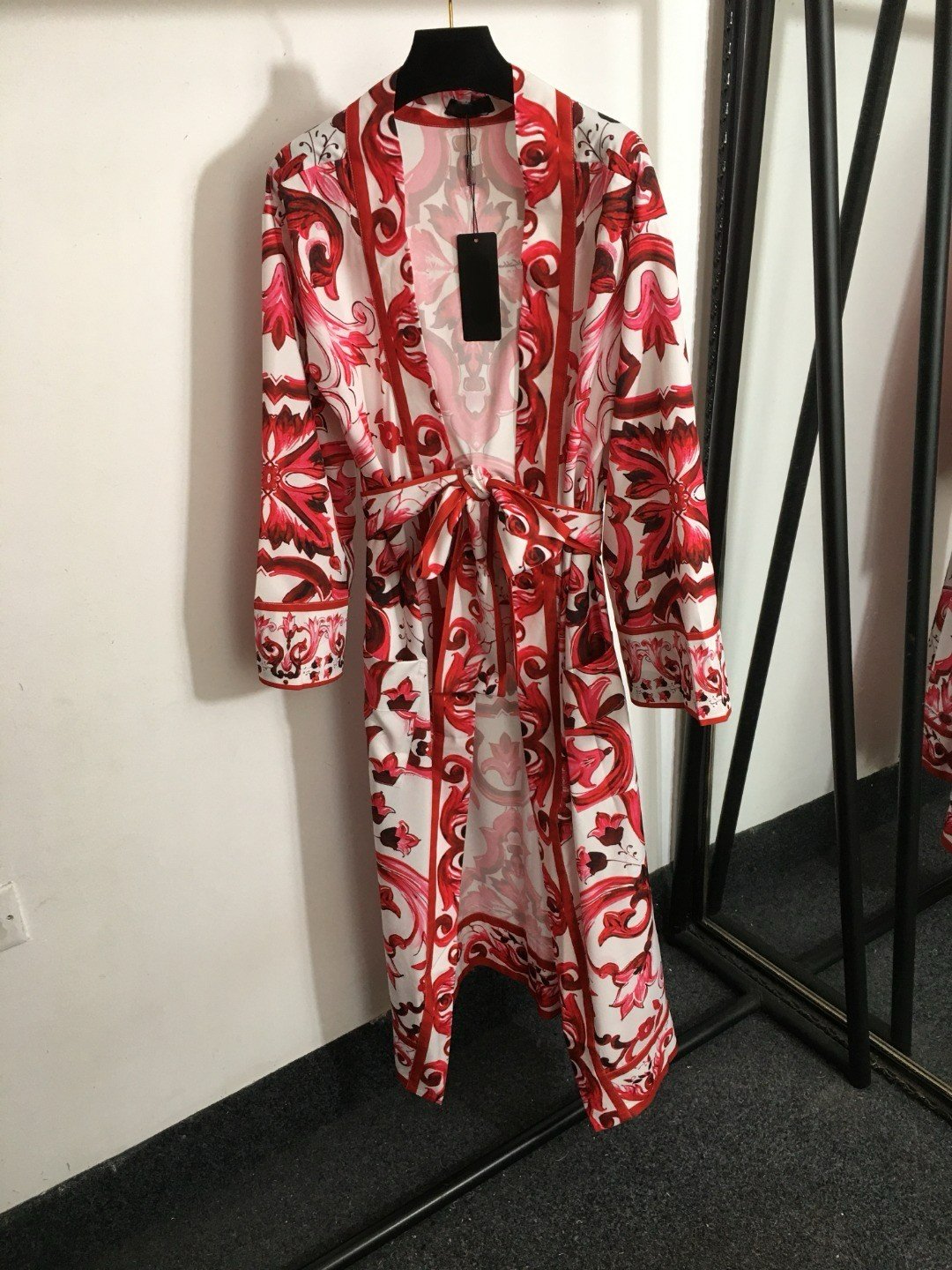 New women's retro pattern printing tie back waist long cardigan night gown silk outwear