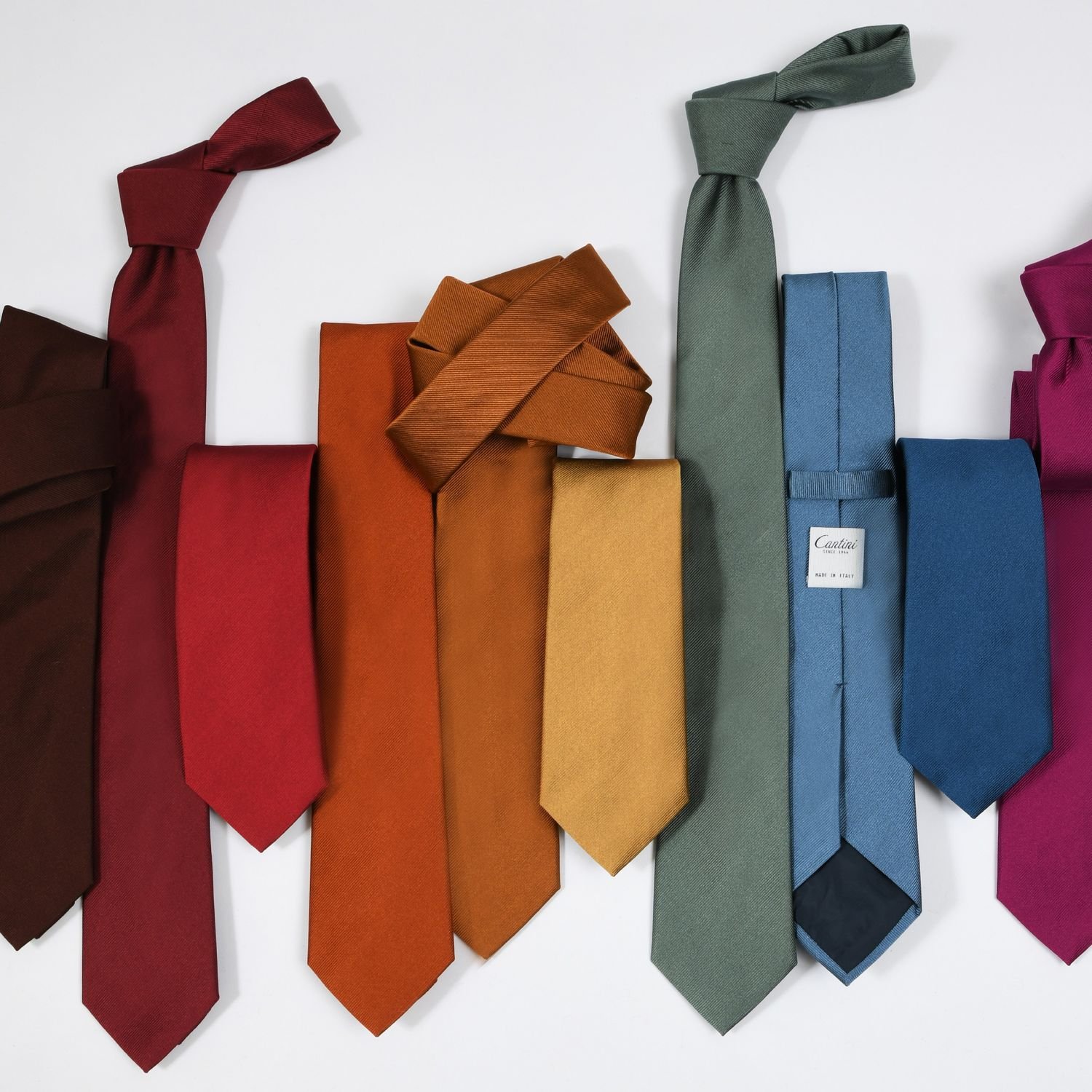 Best Handmade Italian Silk Necktie - Crafted from Fine Silk with Artistic Expertise - Designed in Italy for Professionals