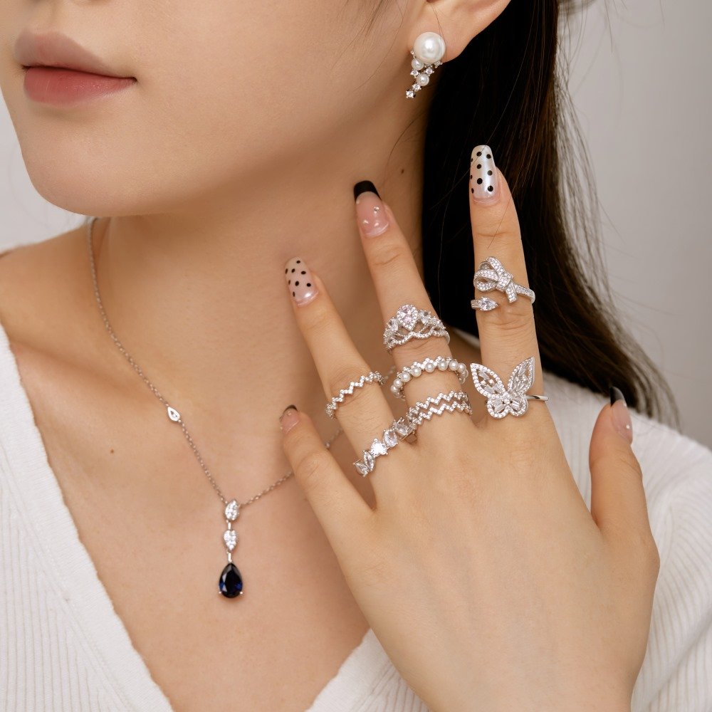 Dylam New Arrival Stylish S925 Silver Jewelry Rhodium Plated Resizable 5A Cubic Zirconia Sparkling Adjustable Bow Tie Rings