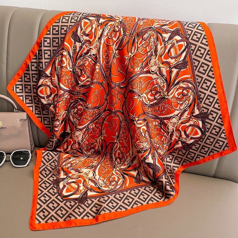 New Custom Square Silk Head Scarf 70*70cm Silk Square Neck Tie Short Scarf For Women Luxury Designer Silk Headwear Bandanas
