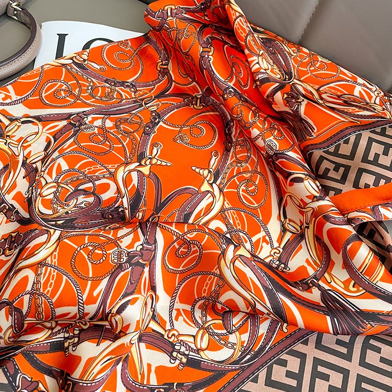 New Custom Square Silk Head Scarf 70*70cm Silk Square Neck Tie Short Scarf For Women Luxury Designer Silk Headwear Bandanas