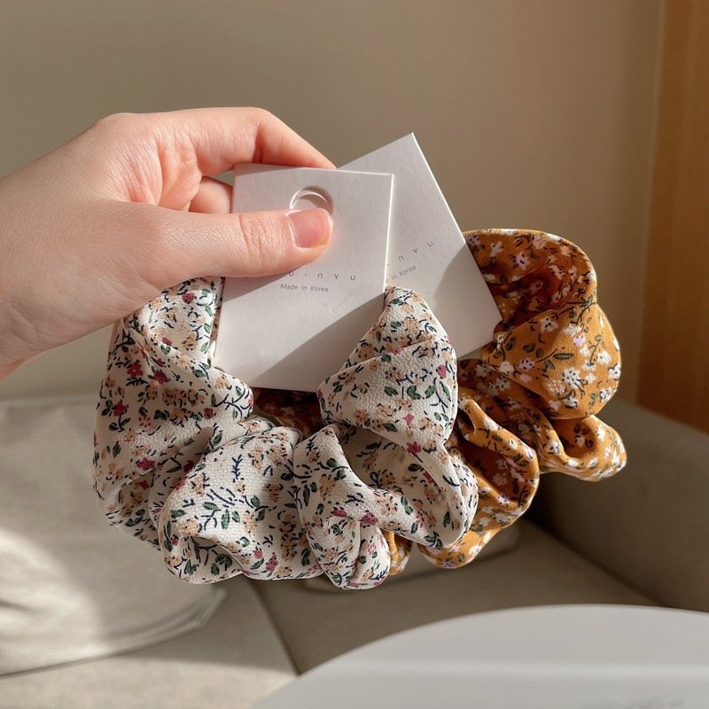 New temperament Forest style sweet and versatile girl floral large intestine headband gentle headband hair accessories