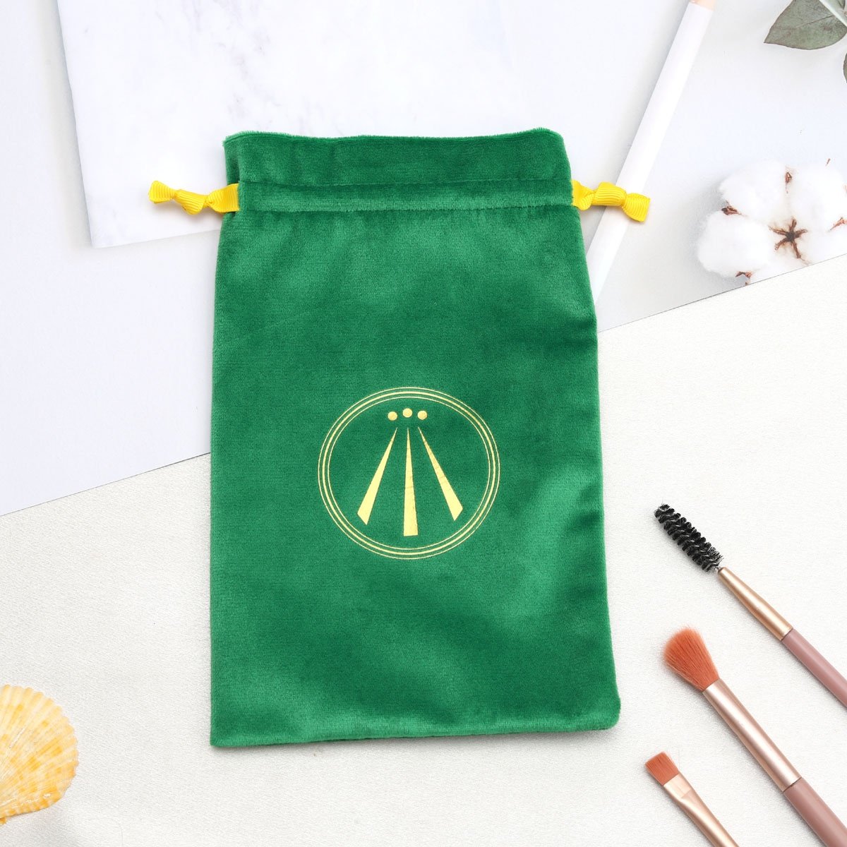 Custom Logo Printed Green Velvet Satin Lining Candle Perfume Packing Drawstring Durable Gift Jewelry Pouch Dust Velvet Bag
