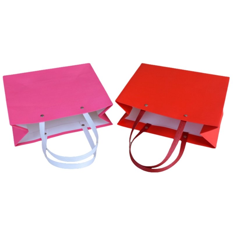 China High Quality Wholesale Underwear Kraft Paper Bag Shopping Gift Paper Bag With Handle for Shoes Clothes Packing