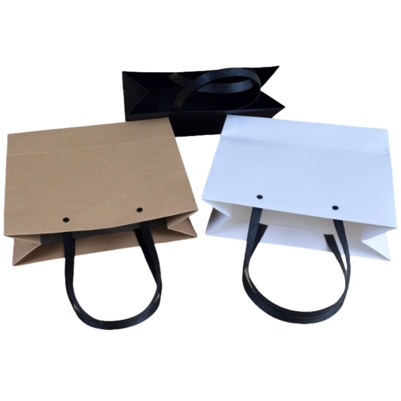 China High Quality Wholesale Underwear Kraft Paper Bag Shopping Gift Paper Bag With Handle for Shoes Clothes Packing