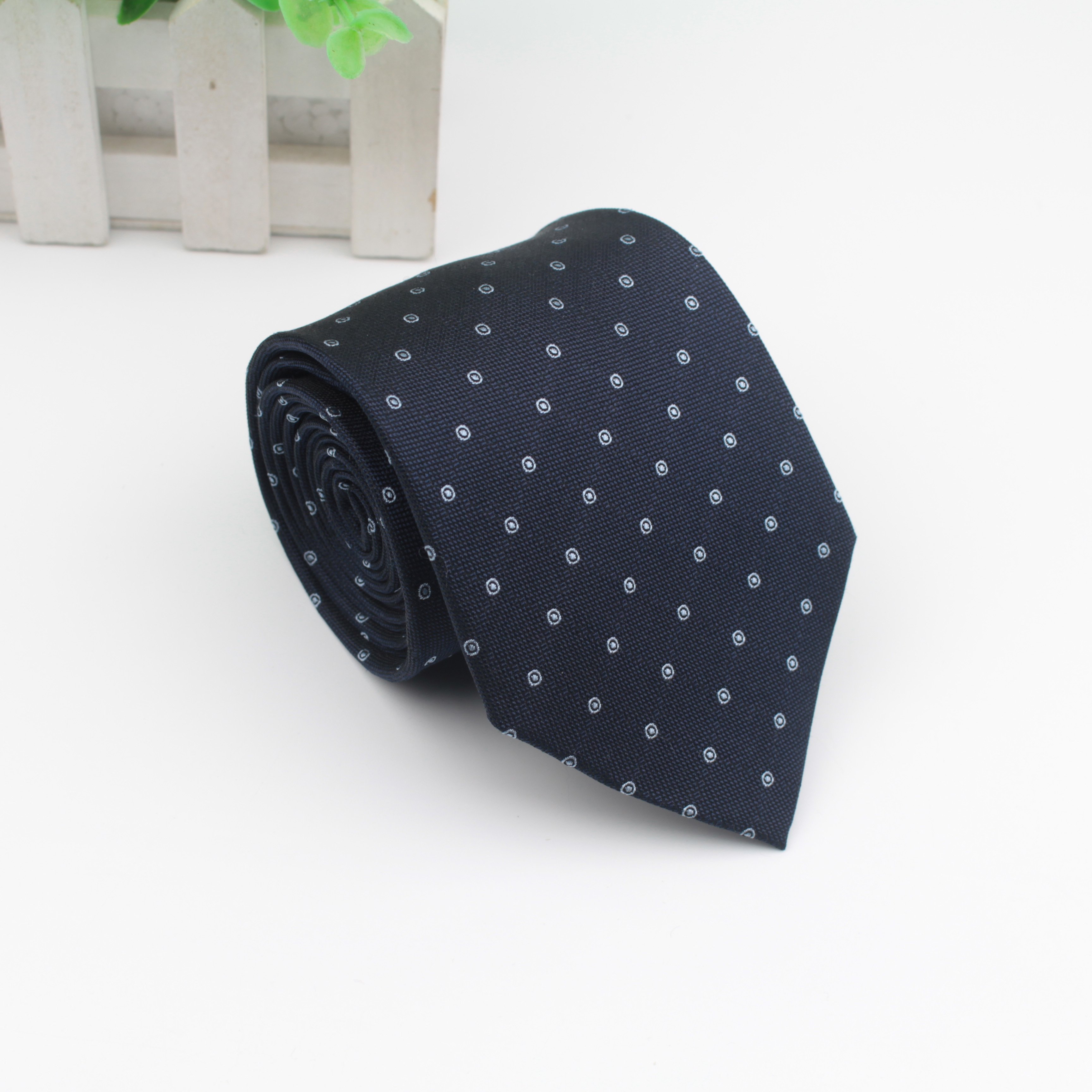 muyang latest wholesale custom design logo and tie clip men's 100% silk tie suitable for formal occasions