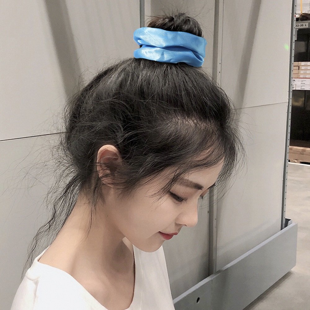 Girls Glowing LED Hair Scrunchies Flash Satin Elastic Ponytail Holder Band Chic Silk Hair Ties Accessories for Kids Children