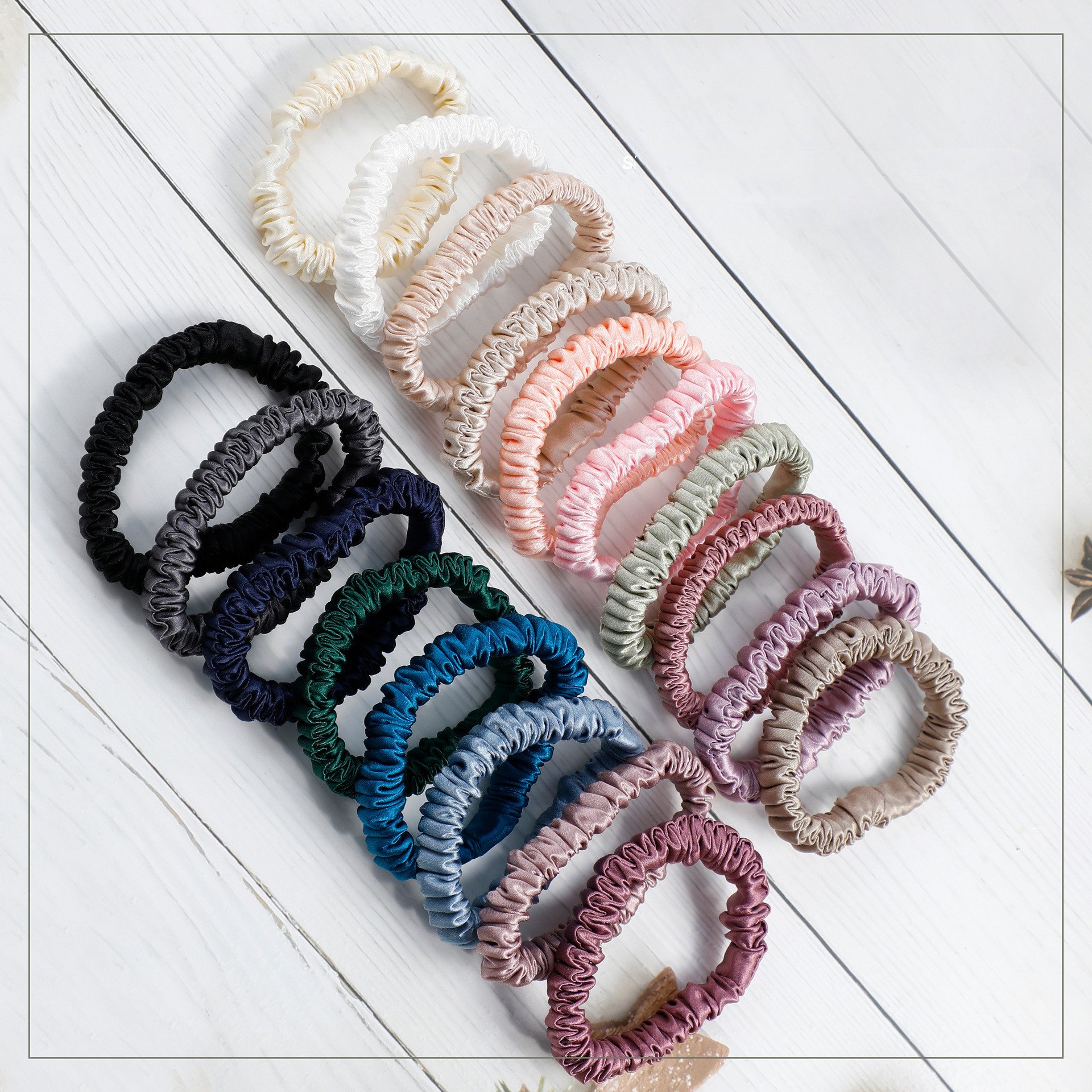 100% Mulberry Silk 1cm Small Hair Scrunchies Skinny Elastic Hair Ties Women Girls Hair Accessories Wholesale
