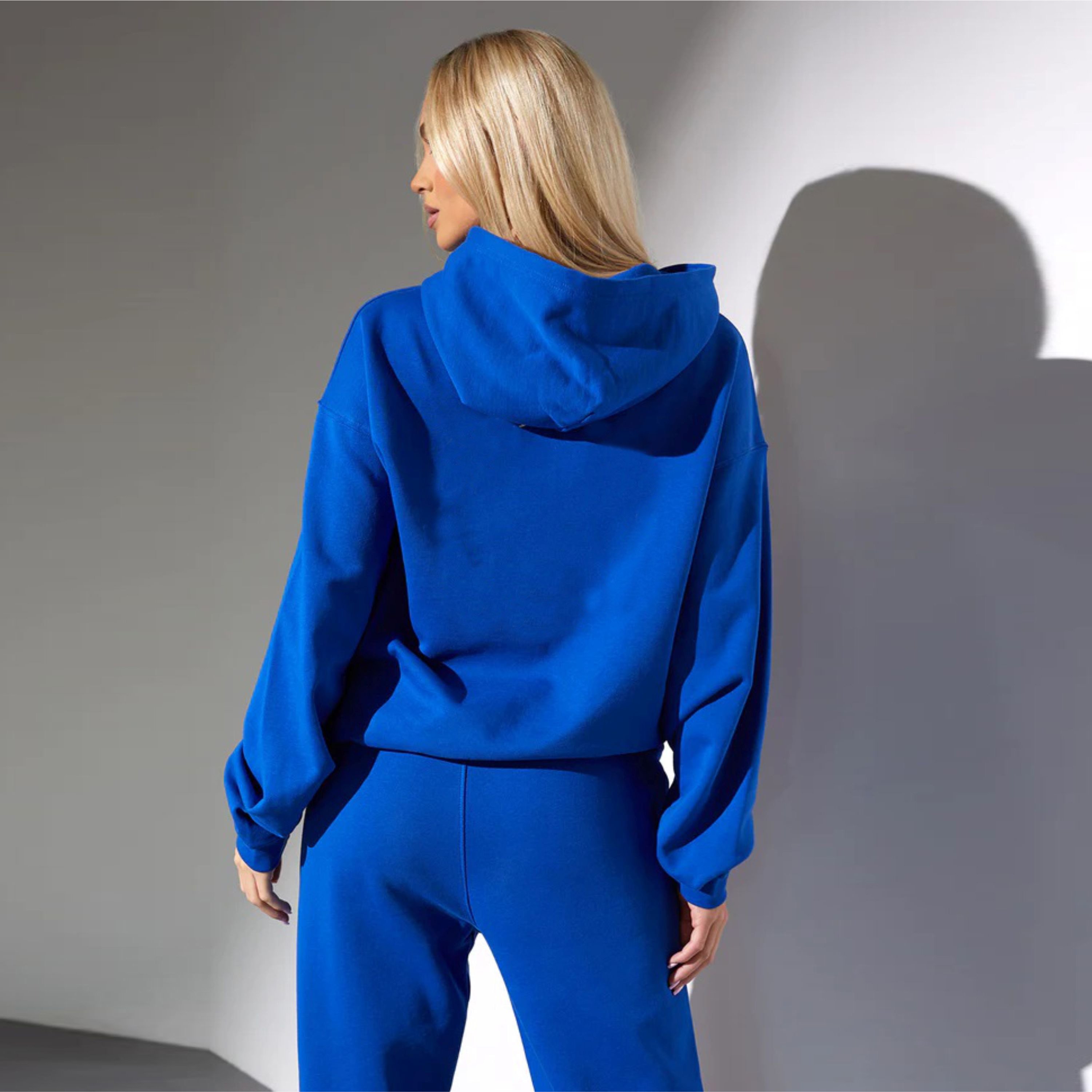 OEM Manufacturer's Cobalt Blue Oversized Women's Hoodie 65% Cotton 35% Polyester Tie Dye Technique Recharge Ribbed Cuffs Short