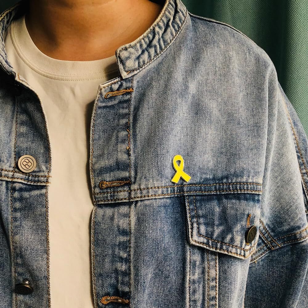 Dropshipping Enamel Yellow Gold Ribbon Pin Childhood Bone Cancer Awareness Brooch Pin Hope Pray Safety Badge Brooches Lapel Pin
