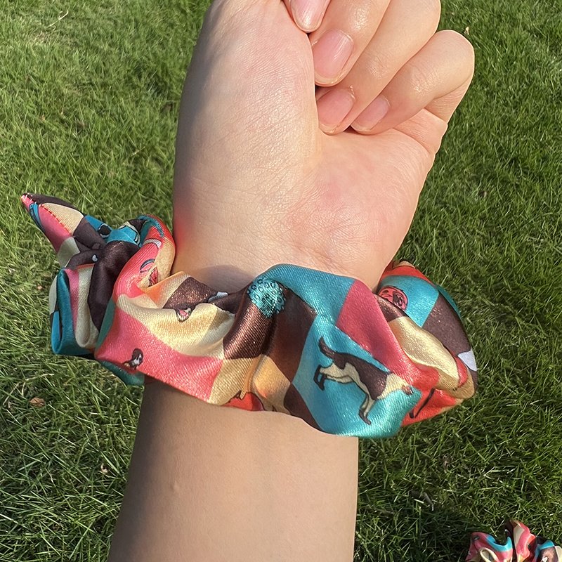 Wholesale Custom Pattern Cute Elastic Hair Ties Scrunchies Christmas Silk Satin Large Hair Tie Scrunchies