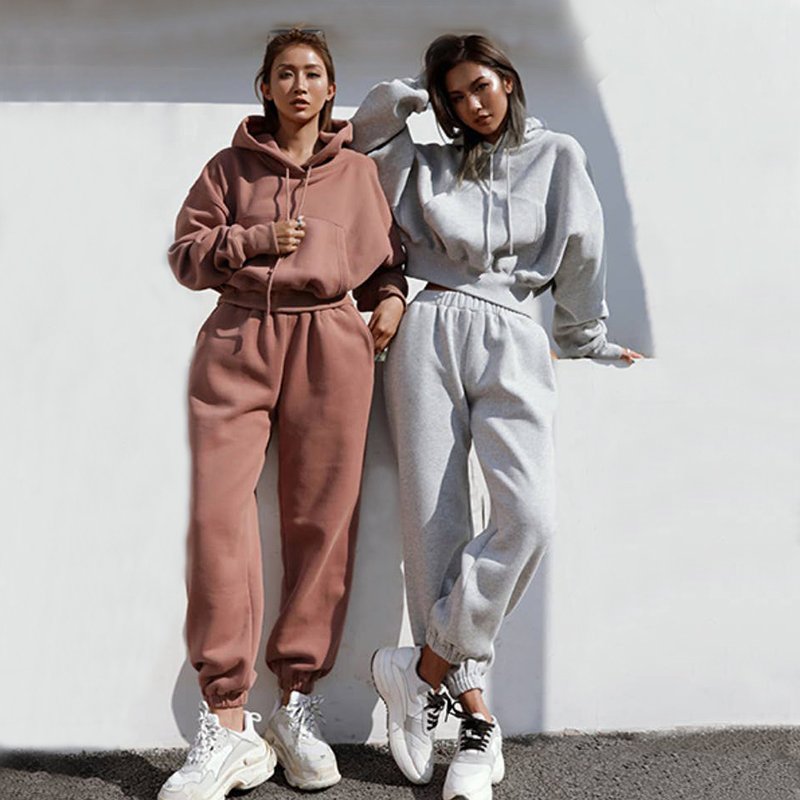 Custom Manufacturer for Women Sweatsuits Sets 2 Piece Outfits Cropped Hoodie Sweatshirt and Sweatpants Long Joggers with Pockets