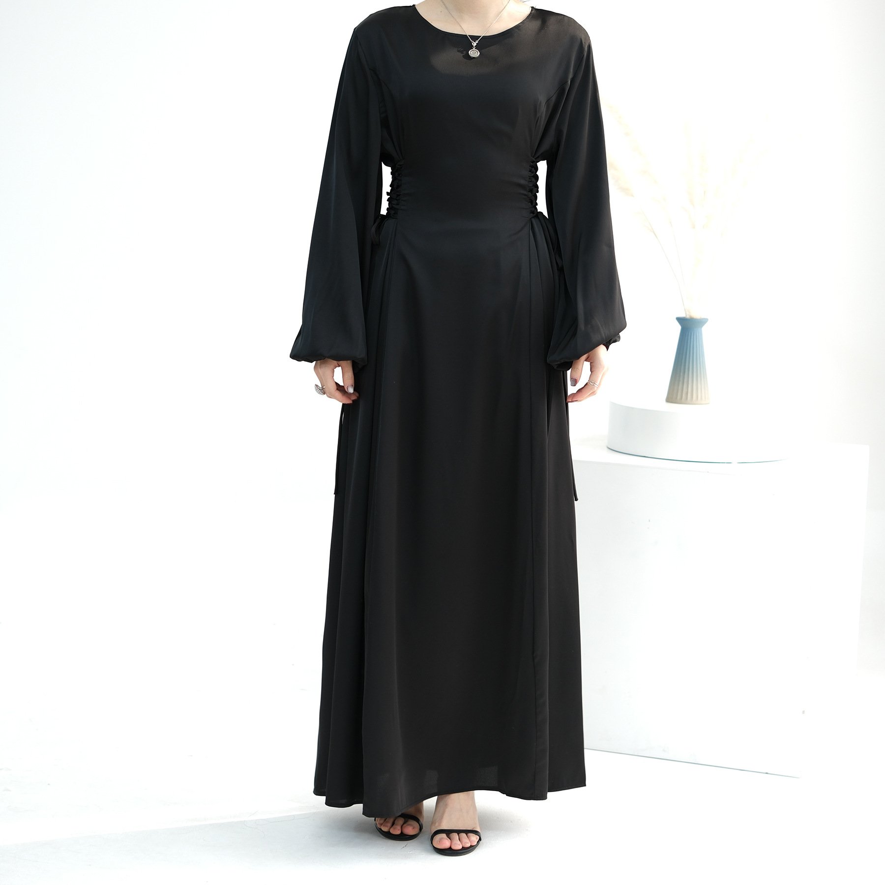 Yibaoli Manufacturer 6 Colors Arabic Maxi Dress Ladies Elegant With Sleeves Dubai Satin Abaya Fashion With Waist Strings