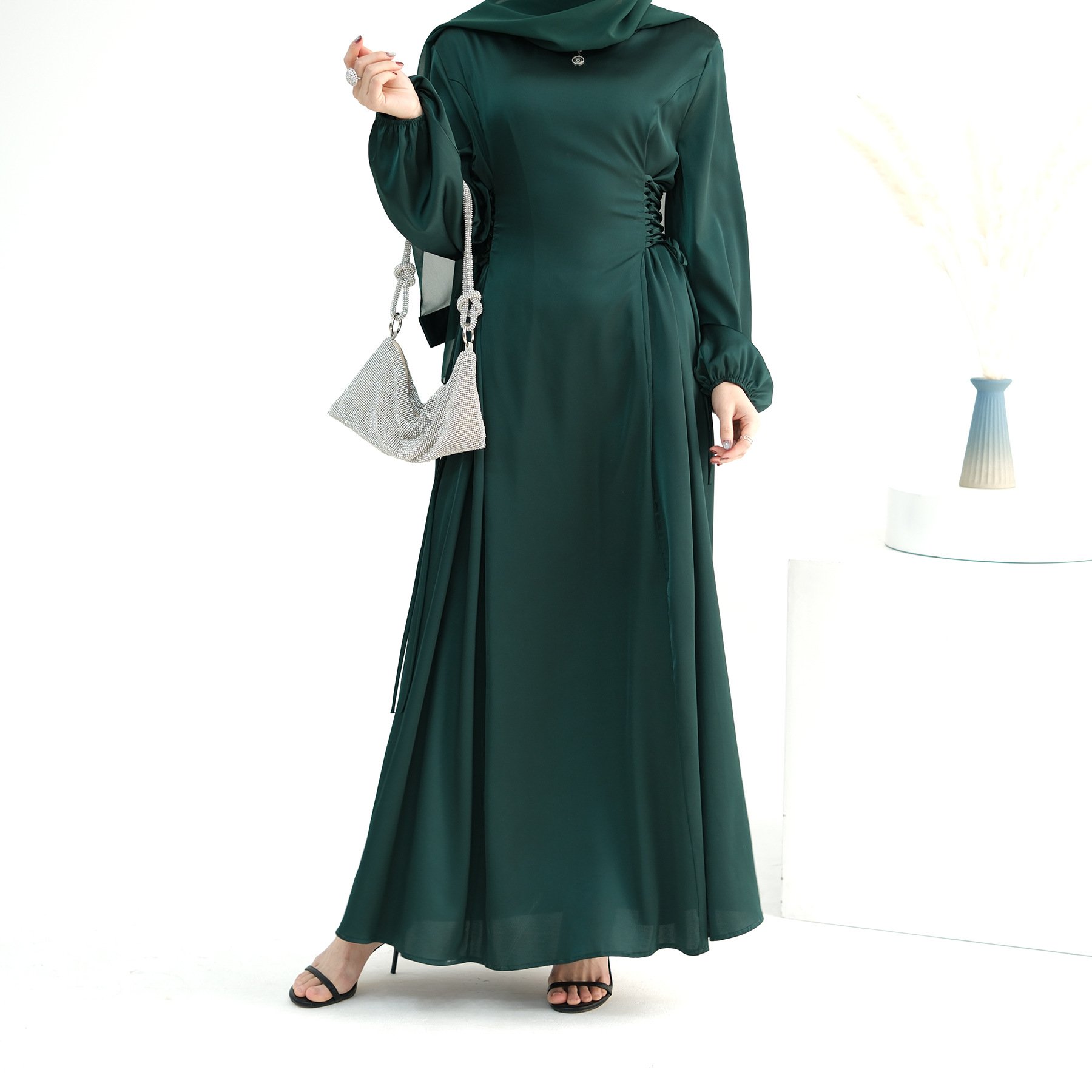 Yibaoli Manufacturer 6 Colors Arabic Maxi Dress Ladies Elegant With Sleeves Dubai Satin Abaya Fashion With Waist Strings