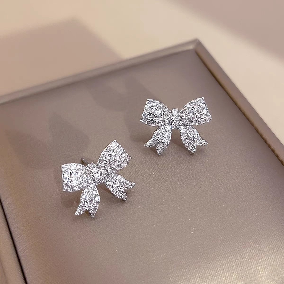 2024 Fashion Jewelry Korean rhinestone bow earrings women silver plated zirconia women small cute zircon bow tie stud earrings