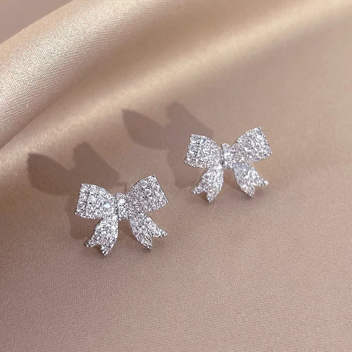 2024 Fashion Jewelry Korean rhinestone bow earrings women silver plated zirconia women small cute zircon bow tie stud earrings