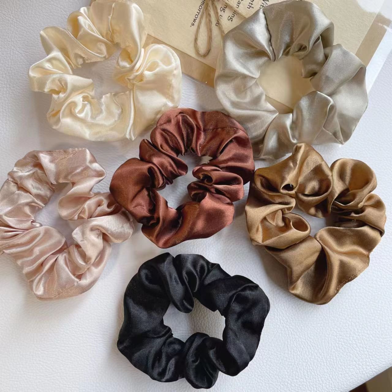 Factory supply Solid Color Hair Scrunchies Fabric Elastic Hair Band Hair Ties Girls Satin Scrunchies