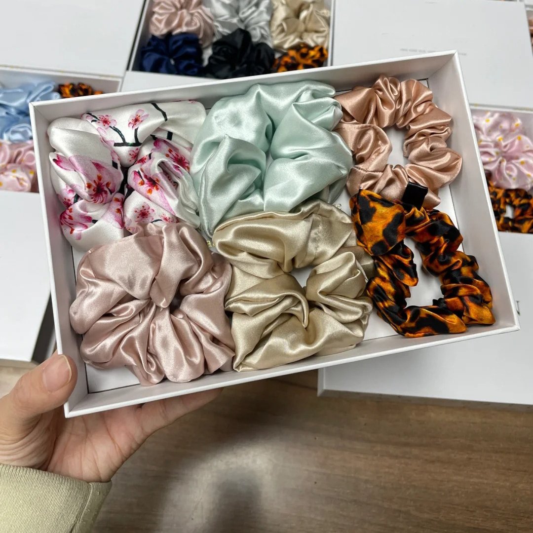 OEKO-TXE 100% Mulberry Silk Scrunchies for Hair Sleep Women Girls Silk Hair Ties for Frizz & Breakage Curly Hair