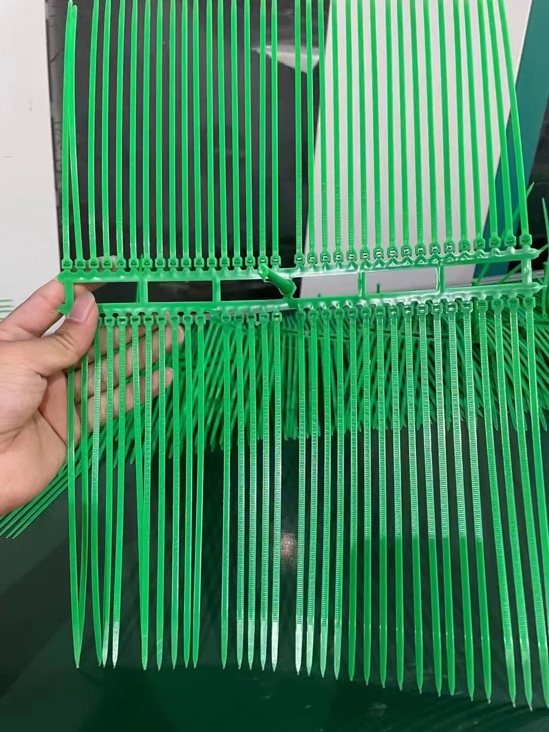 Yitkor Nylon Cable Self-locking Plastic Wire Zip Ties Set Industrial Supply Fasteners & Hardware Cable