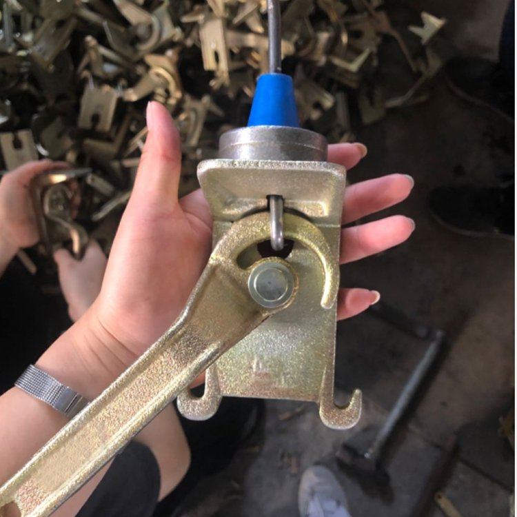 Building moulding Fix Ply lock Waler Bracket/cam