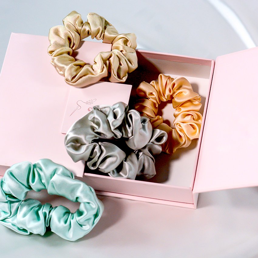 100% Mulberry Silk Scrunchies for Hair Sleep Women Gril Silk Hair Ties for Frizz Breakage Curly Hair