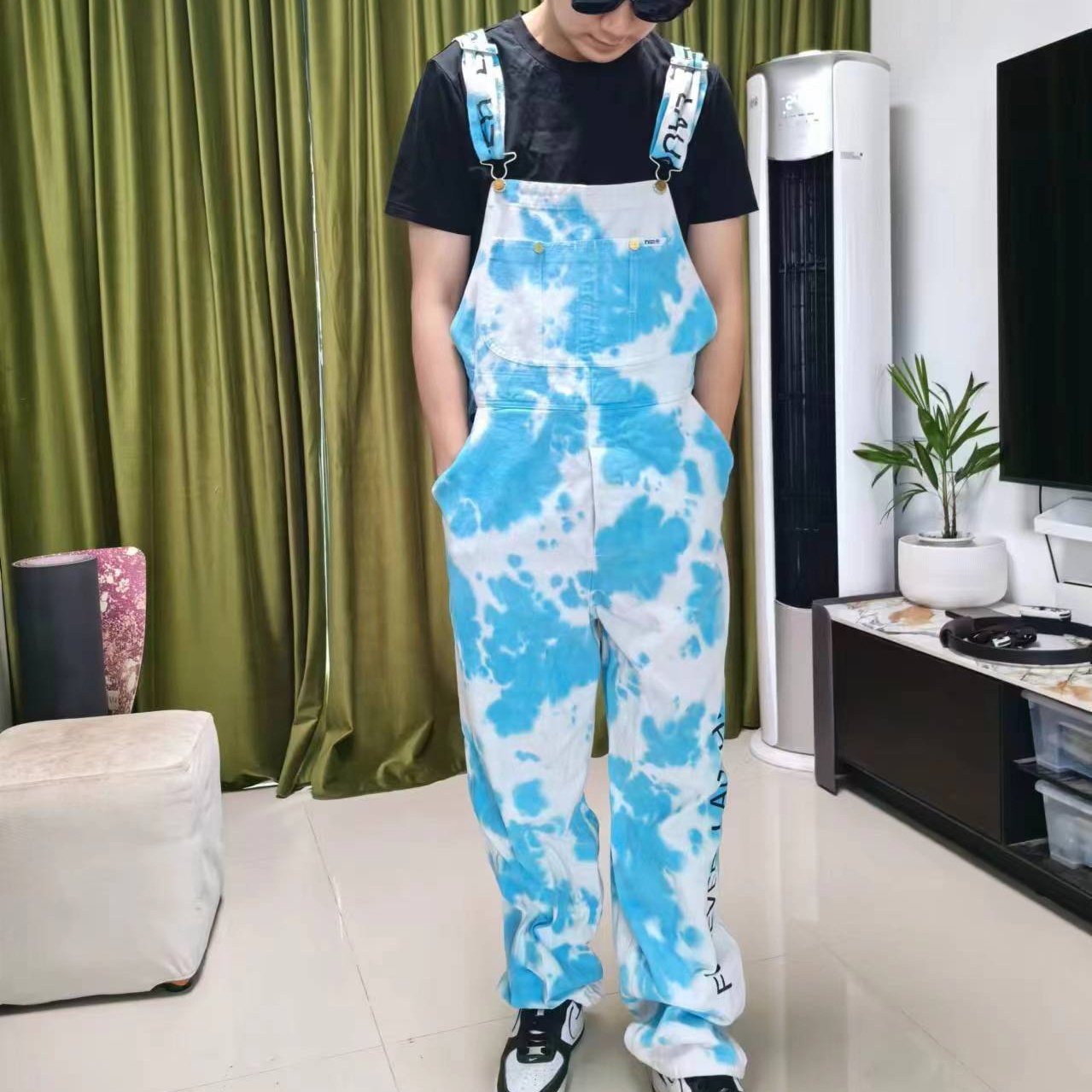 No MOQ men's tie dye overalls fashionable young boys casual overalls men women denim dungarees