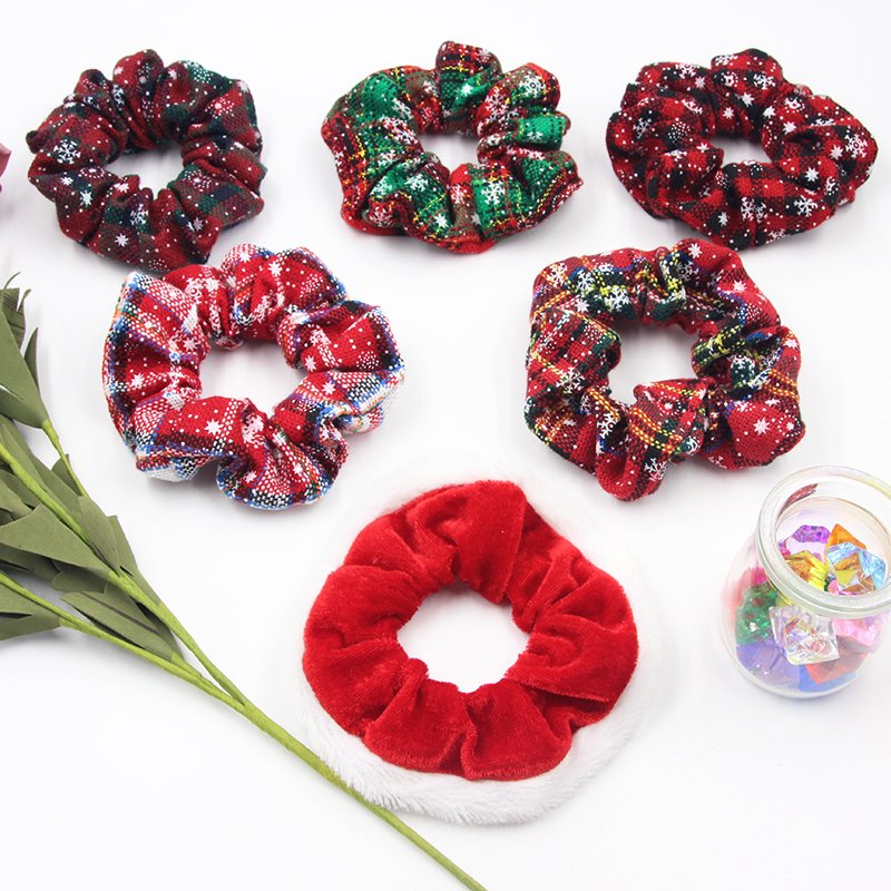 High Quality Soft Hair Accessories Scrunchies Fabric Elastic Band Cord Hair Ties Snowman Christmas Velvet Scrunchies For Girls