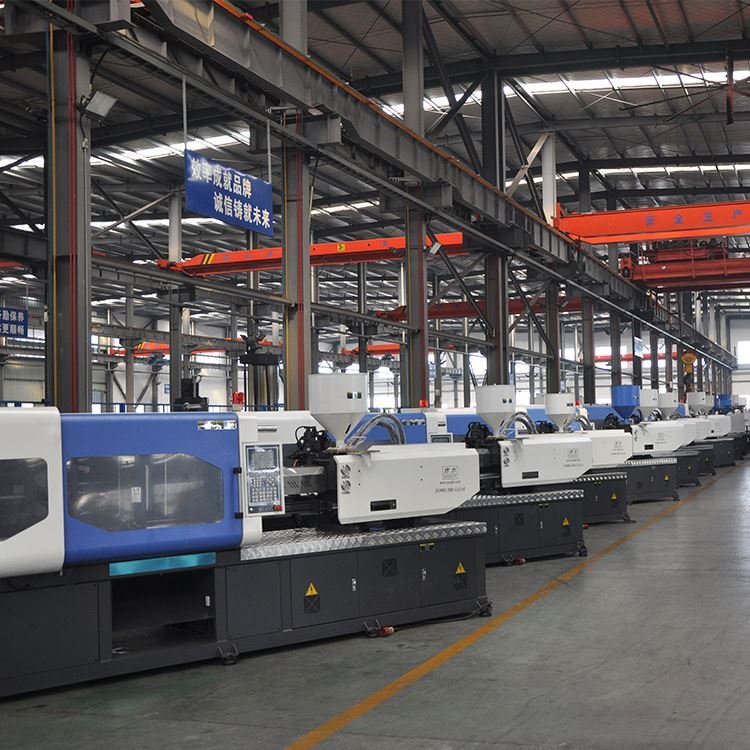 Horizontal Injection Molding Machine for Plastic Products Save Power Moulding 250ton 585x565 mm Distance Between Tie Bars