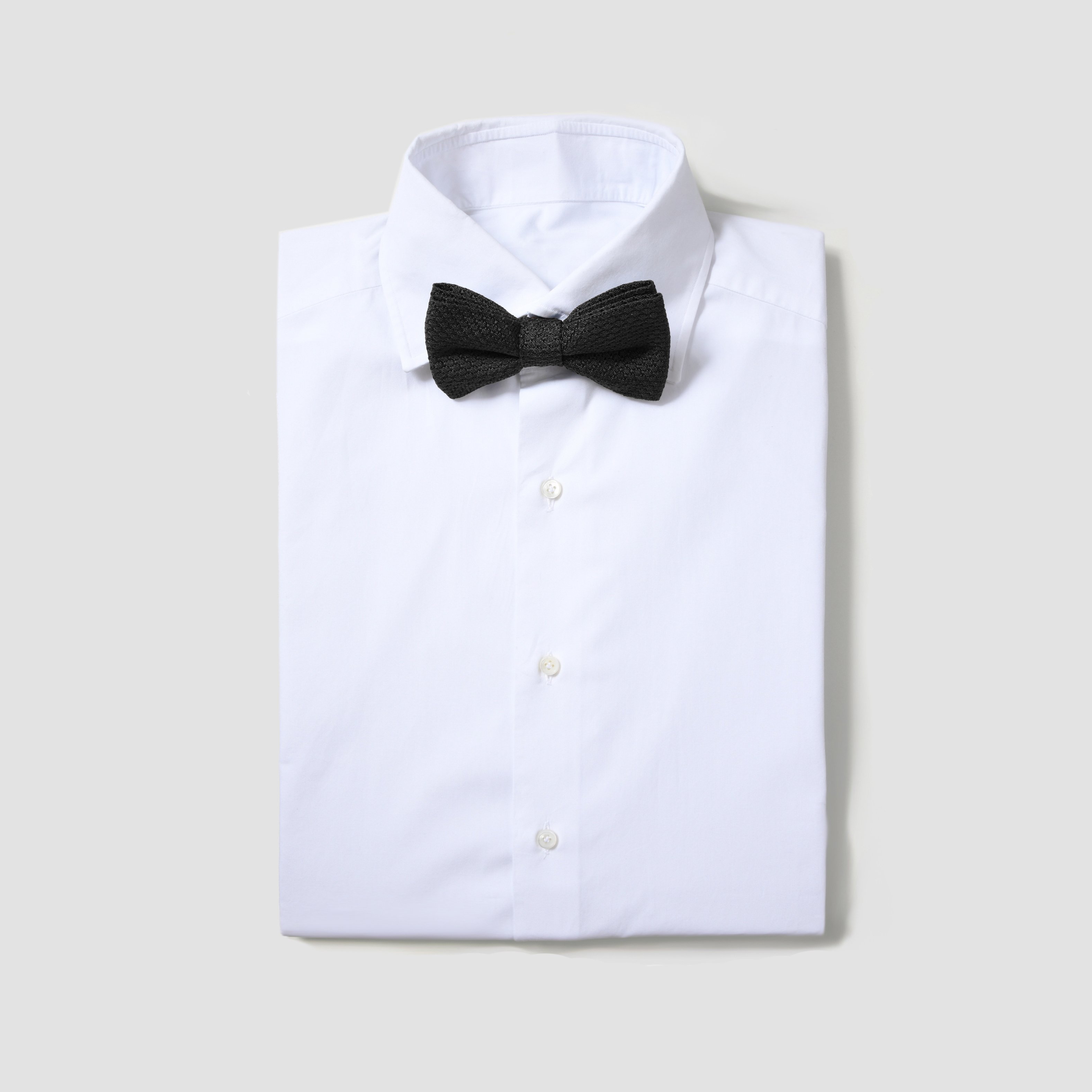 Refined Italian Linen Bow Tie - Artisanal, Unlined Weave - Perfect Blend of Formal and Casual Wear