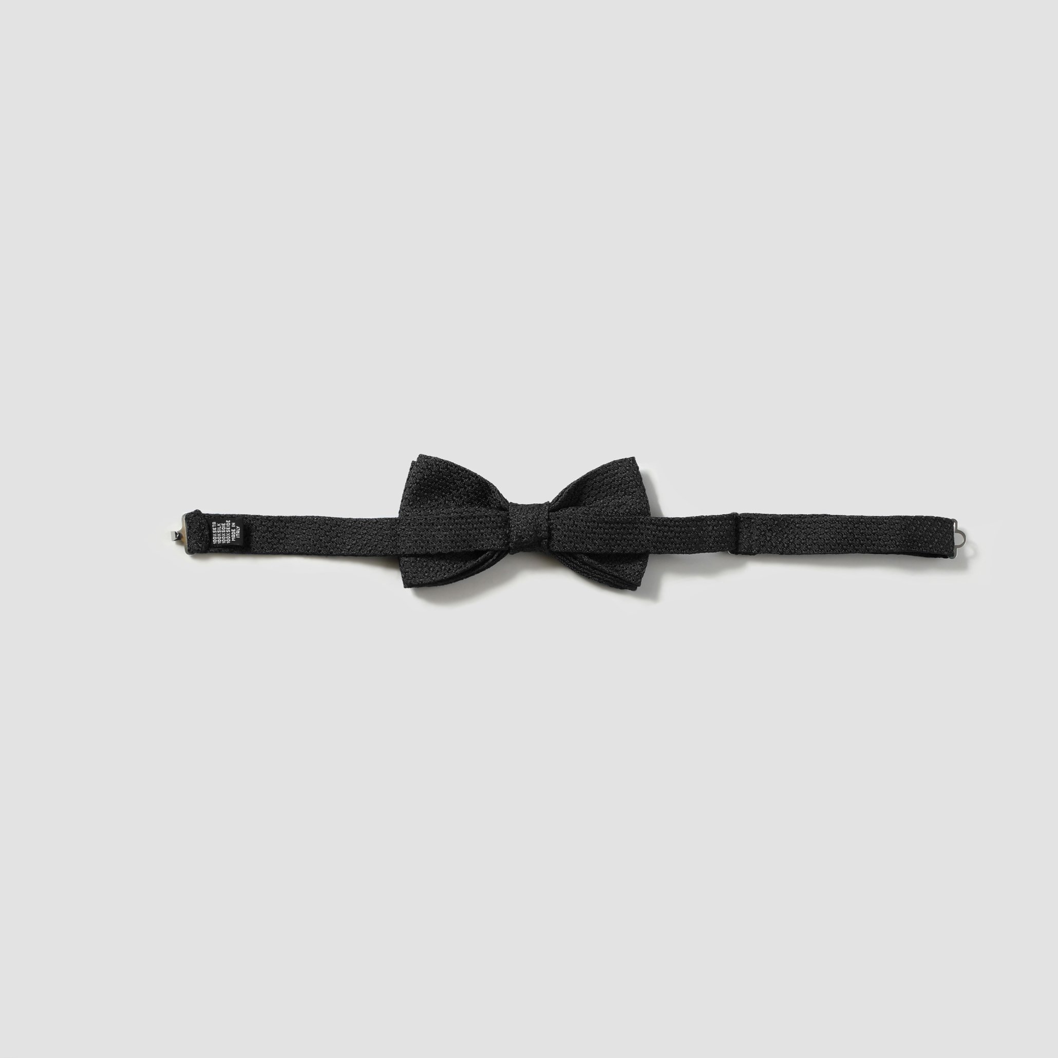 Refined Italian Linen Bow Tie - Artisanal, Unlined Weave - Perfect Blend of Formal and Casual Wear