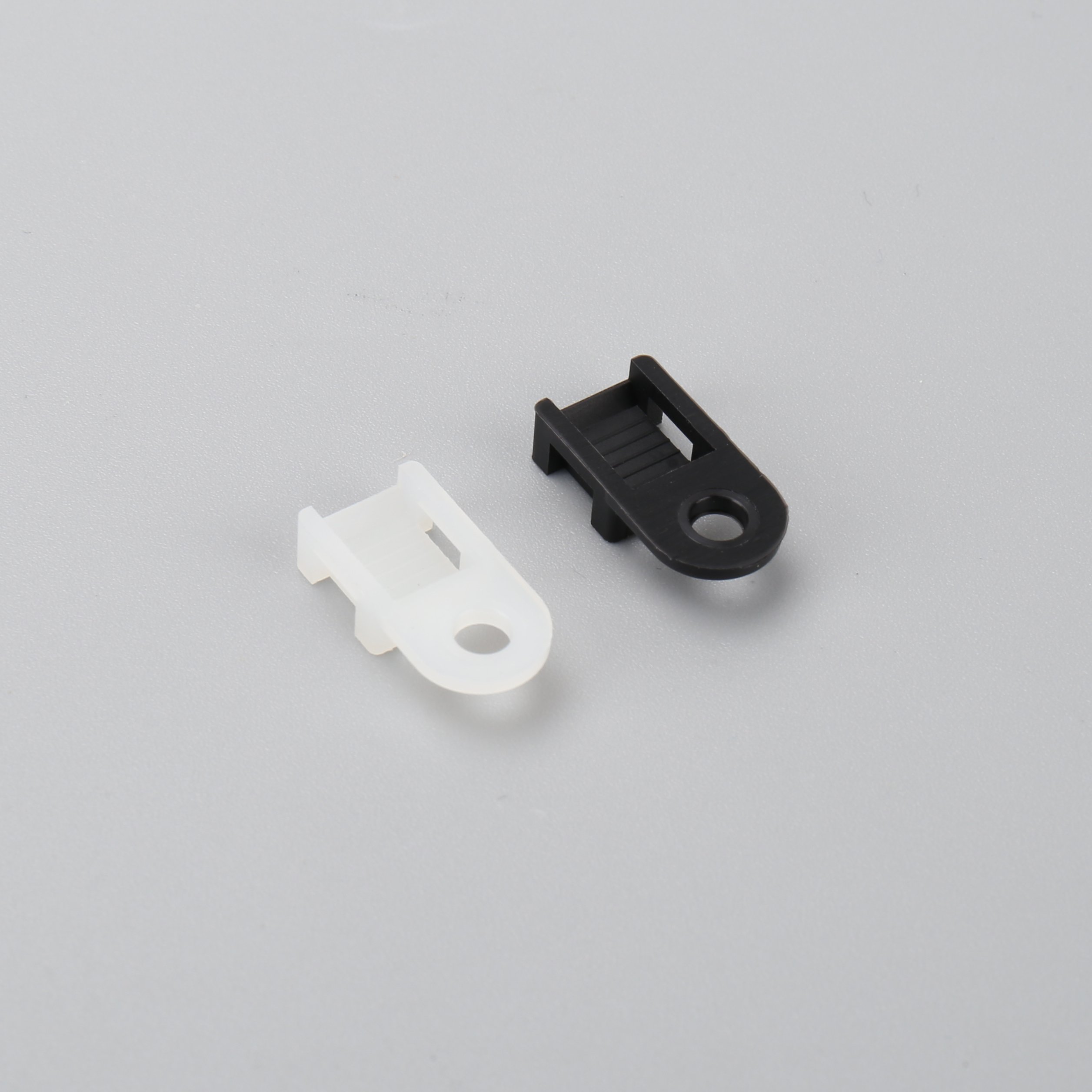 OUORO HC-0(Hole diameter 3.7mm)High Quality Adjustable White Black 94-V2 Saddle Type Nylon66 Cable Tie Mounts