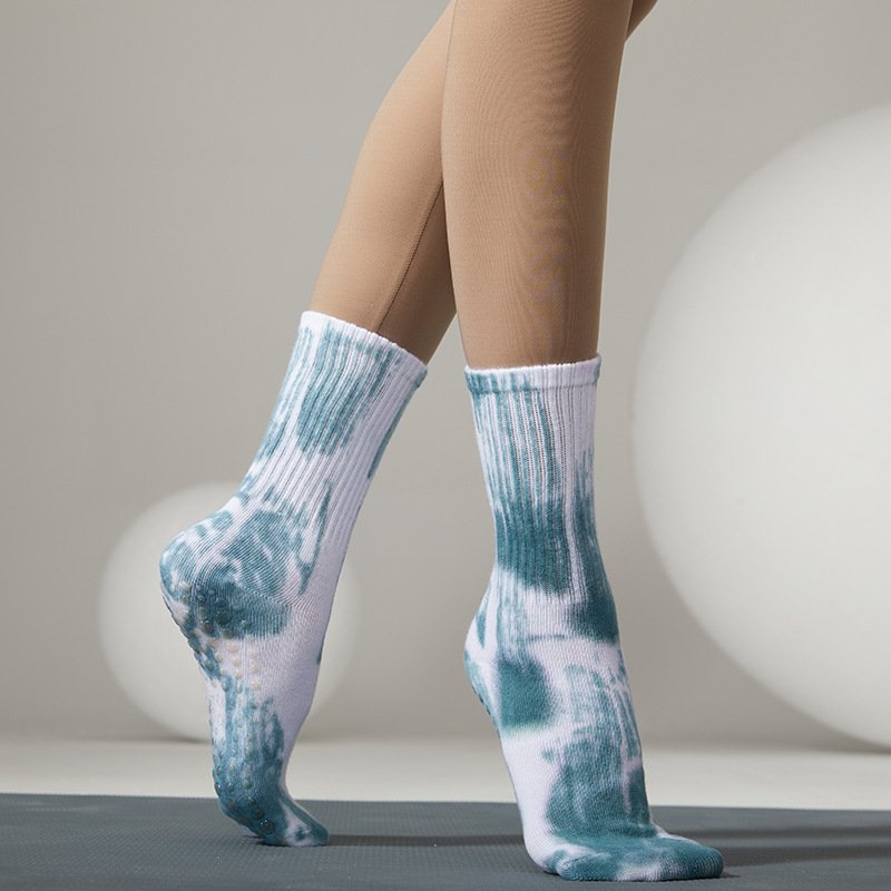 KTS579 Custom Non Slip Ladies Cotton Tie dye Sports Crew Grips Socks Anti Skid Fashion Women Fitness Jump Pliates Yoga Socks