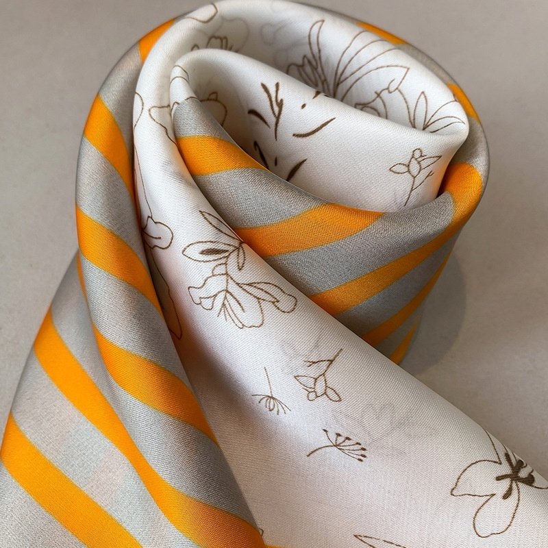 2022 Hot Sale Wholesale New Summer Office Ladies Women Small Size Square Satin Silk Hair Scarf Neck Shawl Tie Bag Scarves