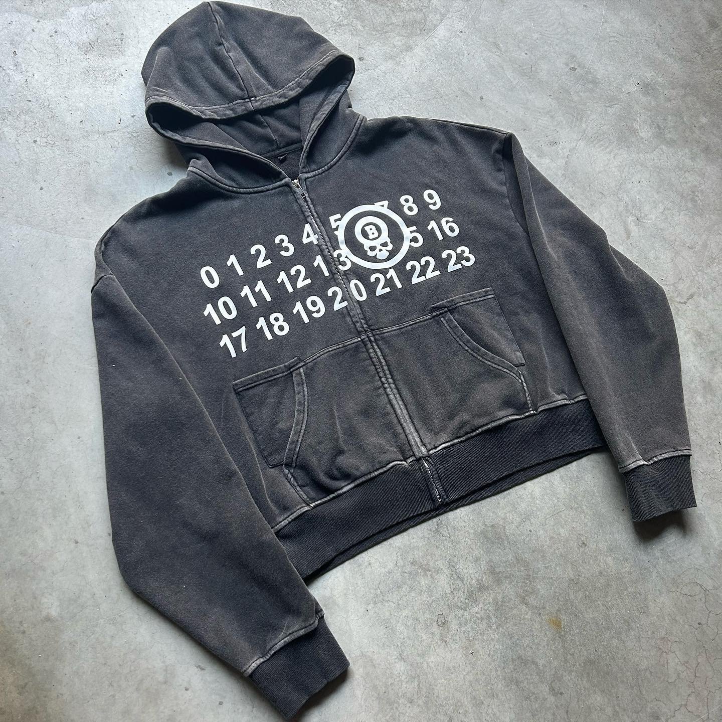 OEM Custom manufacturer wholesale 500 gsm oversized black screen print men vintage zip up acid wash cropped hoodie