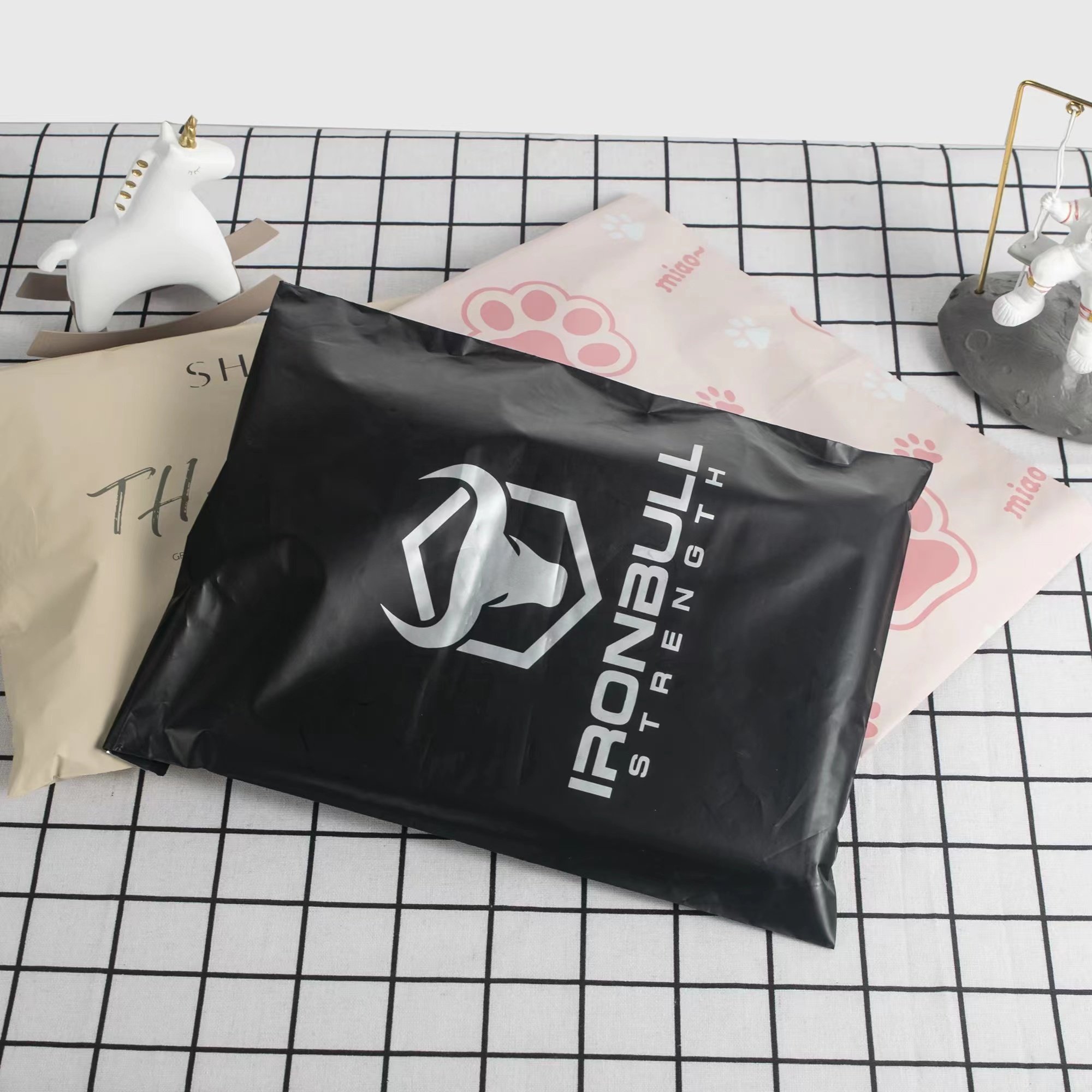 Eco Friendly Custom Logo Mailer Matte Black Commerce Business Courier Bag Apparel Shipping Bags