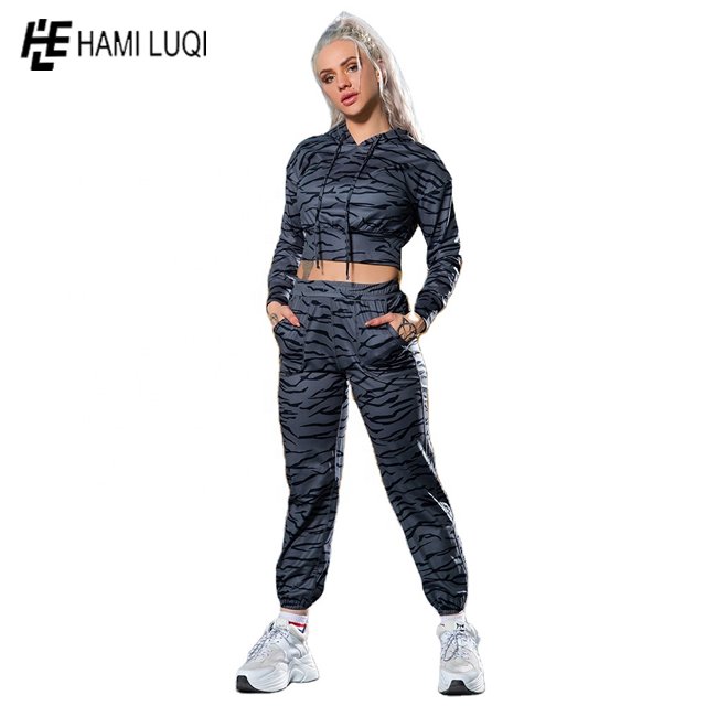 OEM Custom Womens Sexy 2 Pieces Solid Color Lace Up Hoodie Crop Top Joggers Pants Set Sports Casual Tracksuit Outfit Set