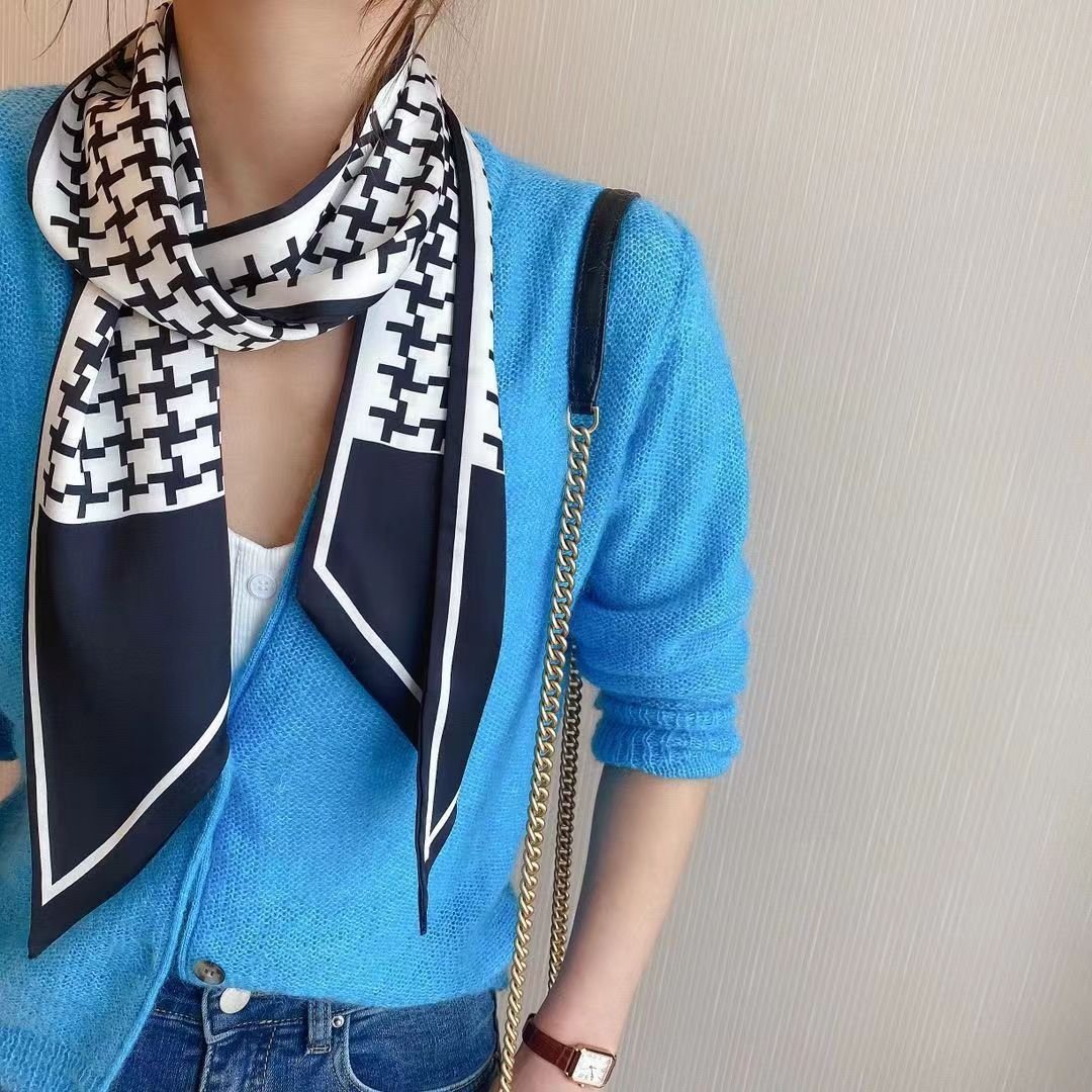 2024 Designer Print Tied Bag Handle Scarf Fashion Brand Hair Imitated Silk Scarf Small Long Neck Scarf