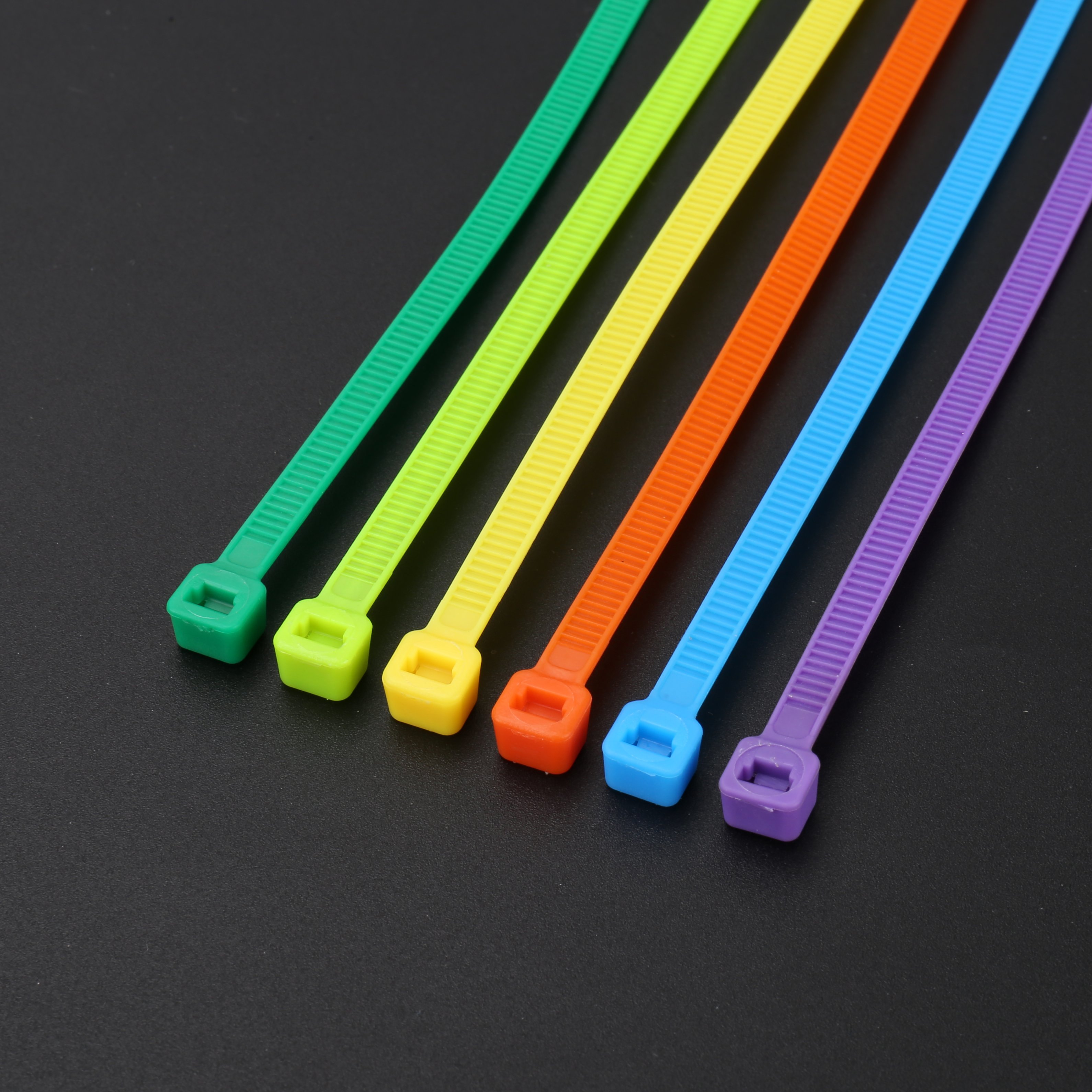 China factory direct 5*350mm 400mm 450mm 500mm plastic pvc cable wire strap zip ties multi color self locking nylon cable ties