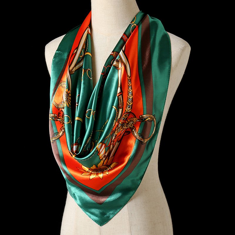 Wholesale Ladies Silk Head Scarfs 90cm Women Printed Silk Scarves Luxury Designer Square Satin Silk Scarf Famous Brands Hijabs