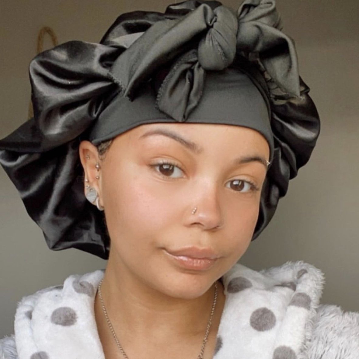 satin sleeping luxury bonnets wholesale long tie bonnets plain color hair silk bonnet