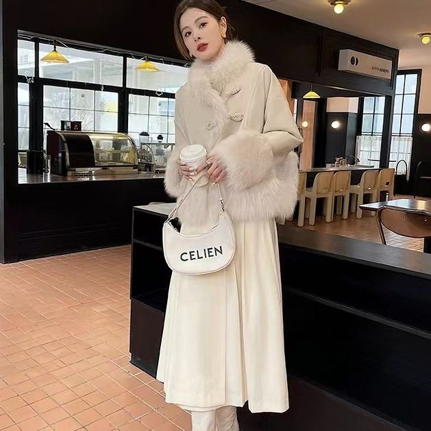 2024 New Chinese Style Down Coat for Women Customized Factory Direct Sale Warm White Duck Down with Fur Outerwear