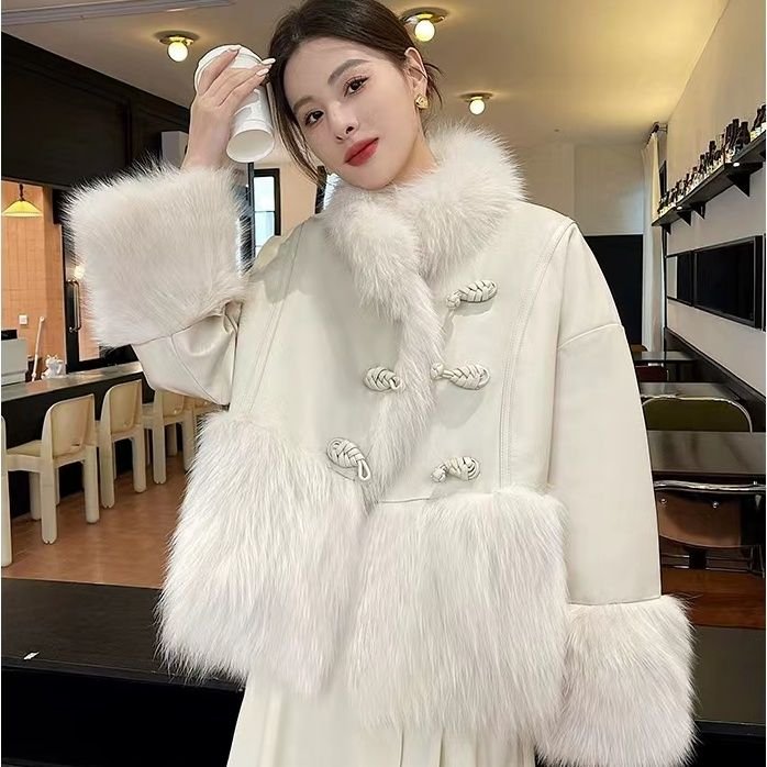 2024 New Chinese Style Down Coat for Women Customized Factory Direct Sale Warm White Duck Down with Fur Outerwear