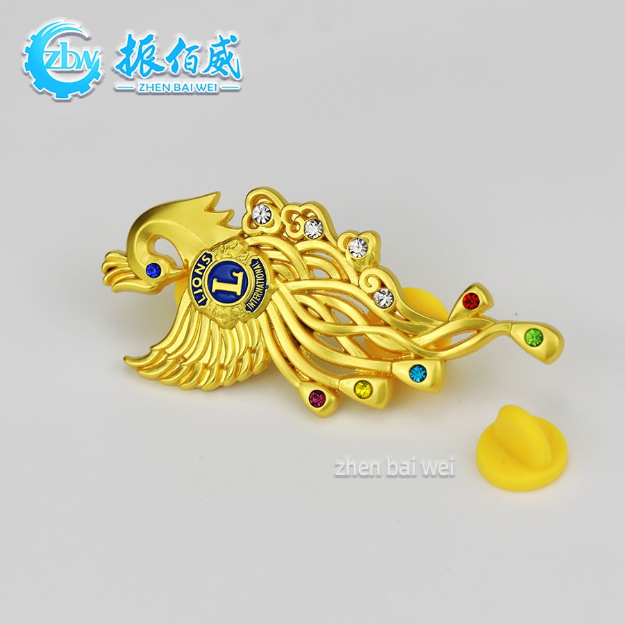 Service Team Phoenix Lions 3D Hollow Inlaid Gem Rhinestone Metal Brooch Custom Zinc Alloy Badge Logo Stereo Pin