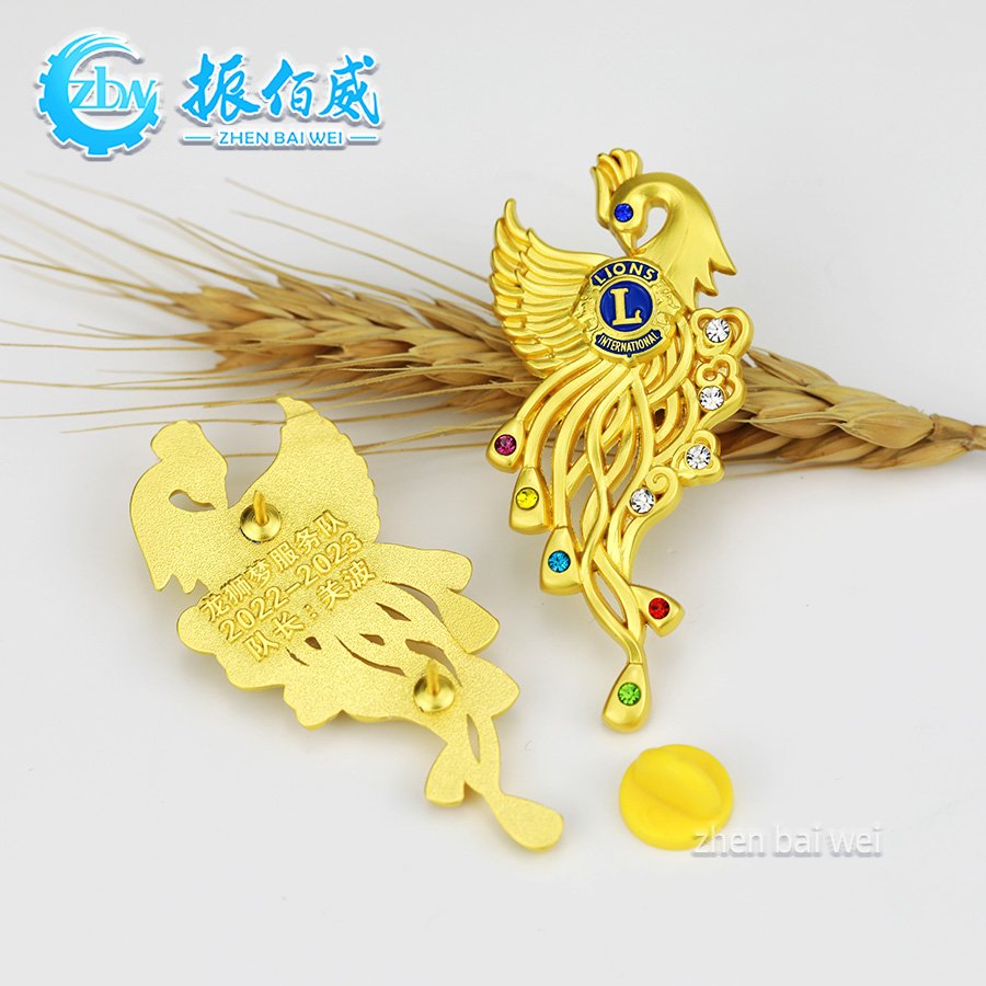Service Team Phoenix Lions 3D Hollow Inlaid Gem Rhinestone Metal Brooch Custom Zinc Alloy Badge Logo Stereo Pin