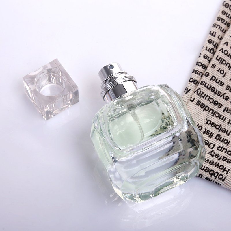 New design wholesale premium 30ml 50ml 100ml parfum bottle fragrance car perfume bottle with bow tie