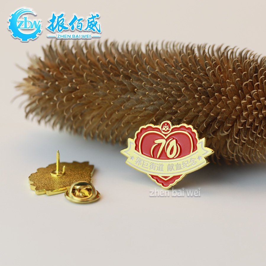 Voluntary blood donation volunteers metal soft enamel brooch production, custom zinc alloy soft and hard enamel enamel pin